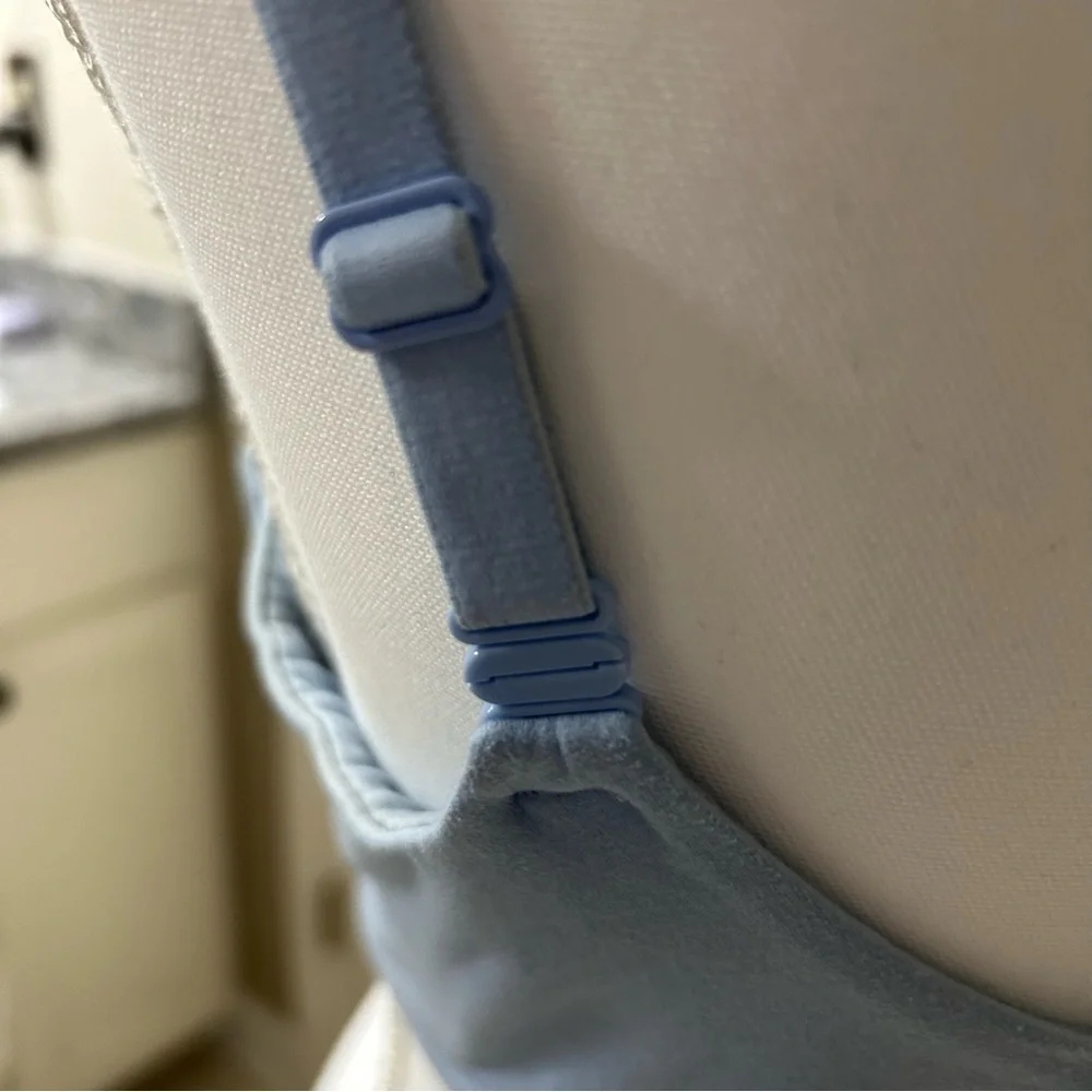 Victoria's Secret blue Padded Bra size 36C - Picture 5 of 9